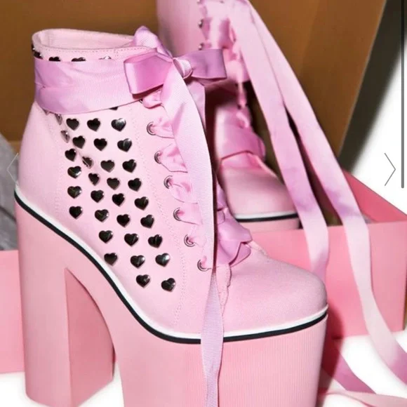 SugarBaby Kawaii Sweet Street Platforms NWB Size 9 Dolls Kill Pink Stud - Picture 7 of 7